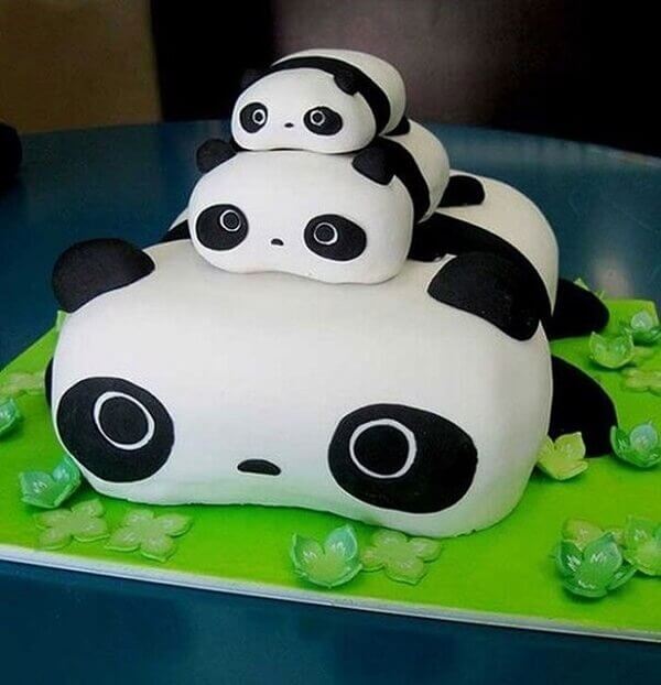 The cakes have super adorable panda shapes