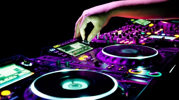 The widespread popularity of EDM electronic music
