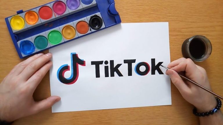 Tik Tok is an application on the phone also called Douyin in Chinese Vietnamese